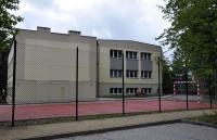 Ogrodzenie boiska przy Małej Czwórce (fot. M. Pycka)