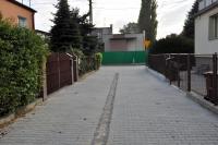 Droga dojazdowa do budynków nr 75-85 (fot. M. Pycka)