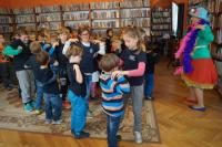 Ciotka Klotka w bibliotece