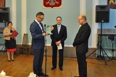 Wręczenie nagrody za wybitne osiągnięcia w dziedzinie twórczości artystycznej, upowszechniania i ochrony kultury...