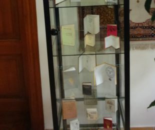 Świat miniatur w bibliotece