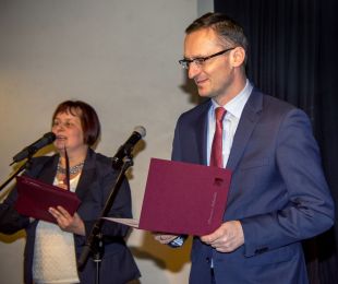 Stypendia Burmistrza wręczone