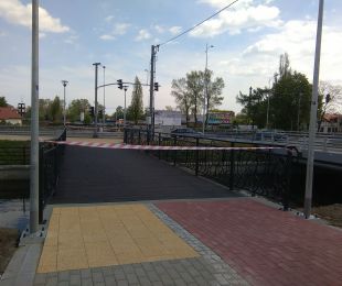 Zakończenie budowy kładki pieszo rowerowej