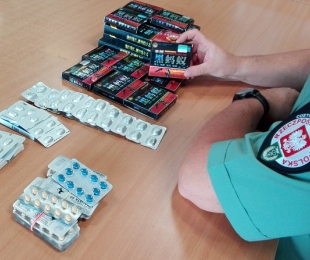 Skuteczni funkcjonariusze KAS na terenie WER Poczty Polskiej w Pruszczu Gdańskim