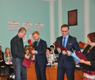Wręczenie aktów nadania nauczycielom mianowanym
