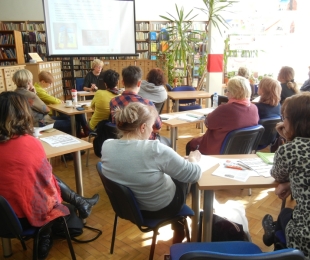 Programowanie w bibliotece szkolnej – spotkanie szkoleniowe w bibliotece pedagogicznej w Pruszczu Gdańskim