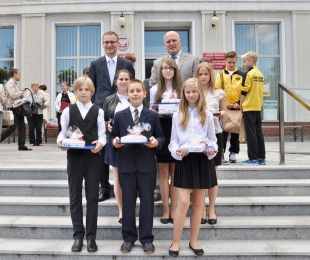 Nagrody Burmistrza dla najlepszych uczniów